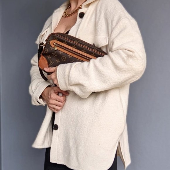 LOUIS VUITTON MARLY DRAGONNE WRISTLET / CLUTCH MONOGRAM - Picture 2 of 13